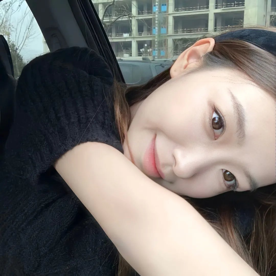 攀岩女孩儿